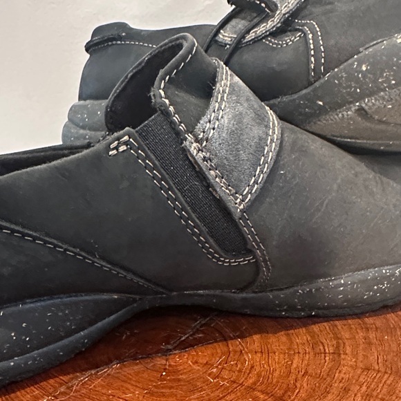 Clarks Roseville NEW Slip-On Loafers Blk Recycled Soles Store Display Size 8.5 - Picture 7 of 11